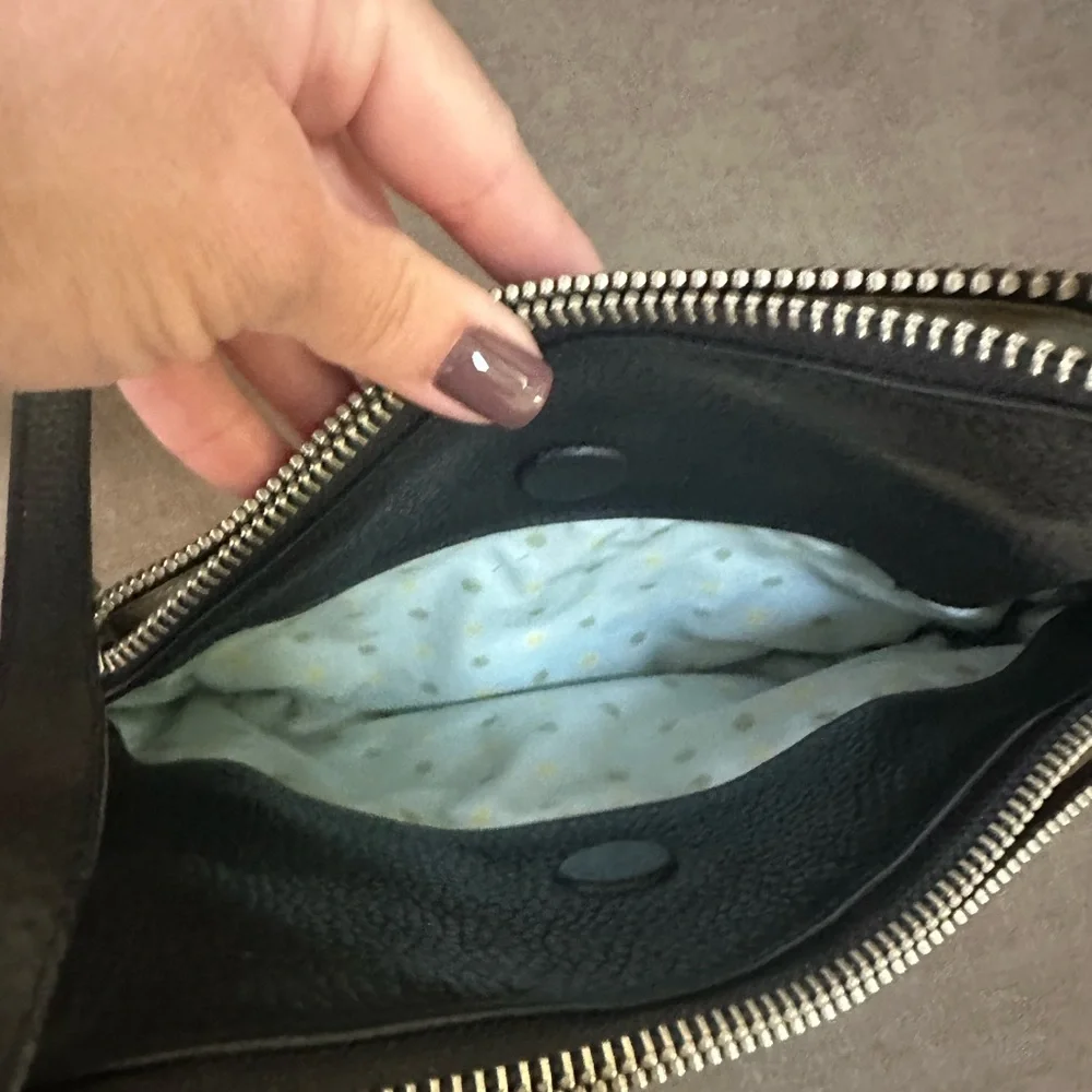 Marc Jacobs Black Leather Asymmetrical Bag - Picture 5 of 9